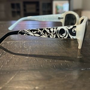 Jlo black and white sunglasses
